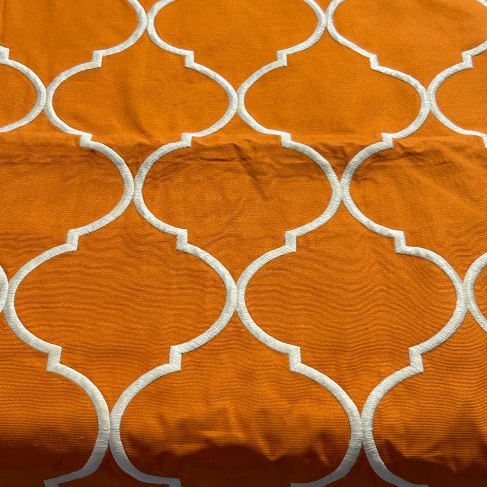 Pottery Barn Table Runner 18”x70” Texas Burnt Orange Halloween White Lattice NH - Picture 3 of 7